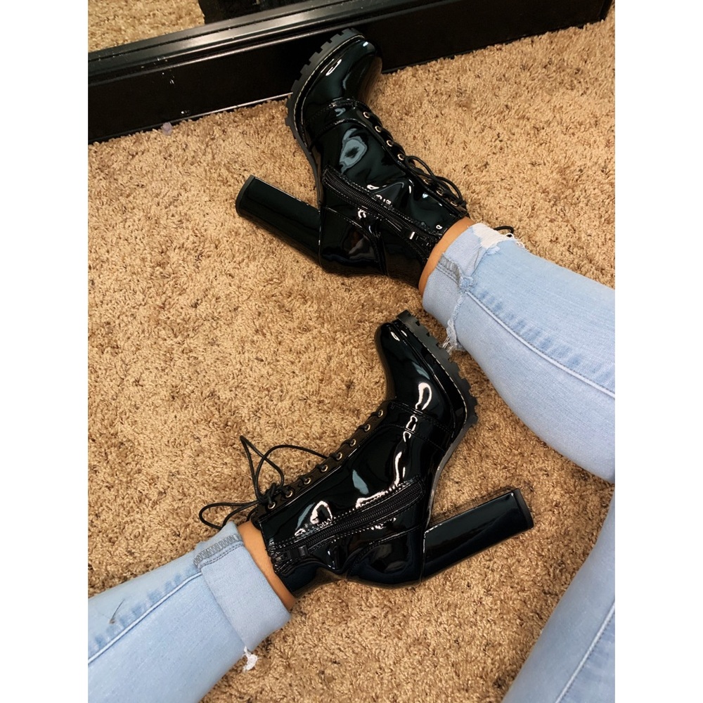 Black patent leather booties 5.5 - Picture 2 of 8